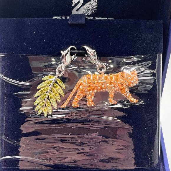 Swarovski Crystal VNTG "Endangered Wildlife" 1029735 Tiger and Palm Charms Set - Picture 7 of 7